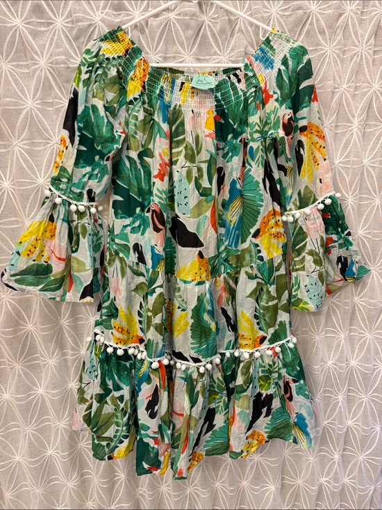 True Destinations Dresses & Skirts - True Destinations Tropical Bird Print Smocked Dress- Green & Yellow